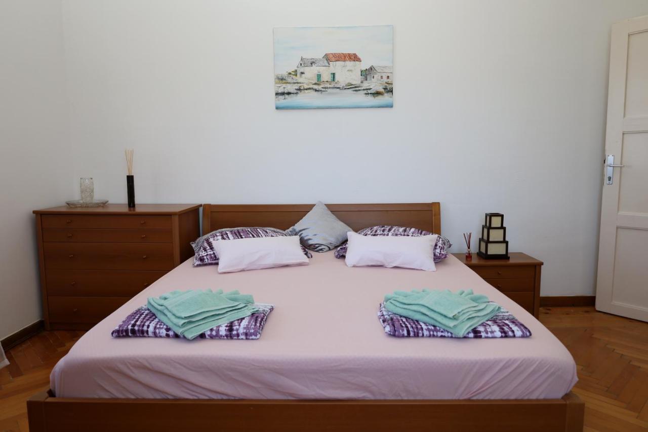 Apartman Dajana Supetar Exteriör bild