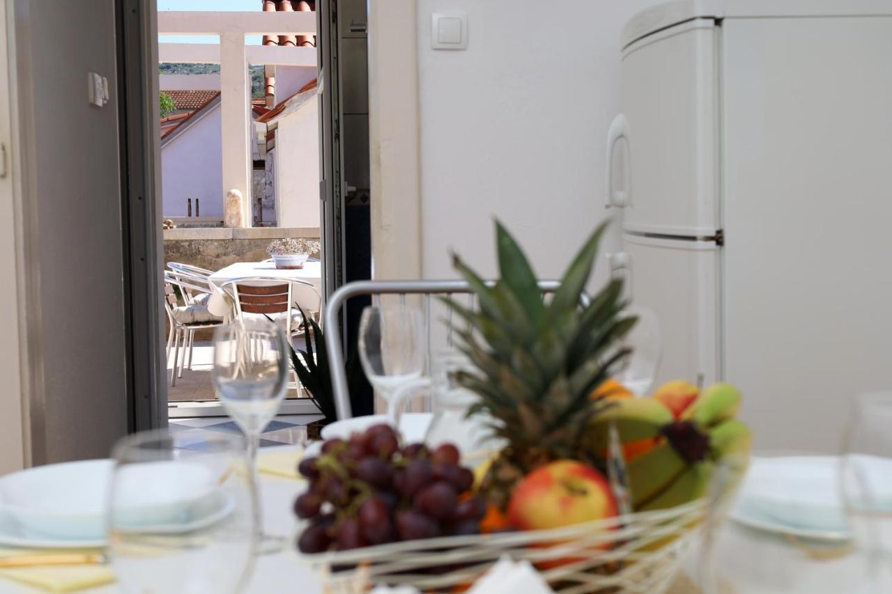 Apartman Dajana Supetar Exteriör bild