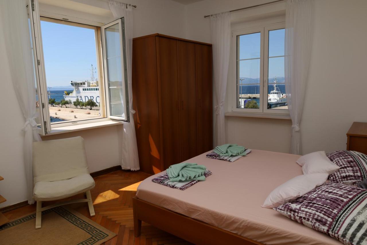 Apartman Dajana Supetar Exteriör bild
