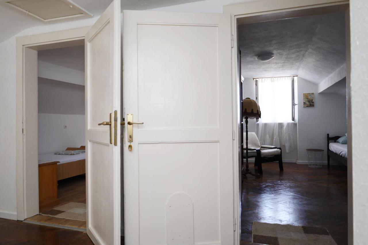 Apartman Dajana Supetar Exteriör bild