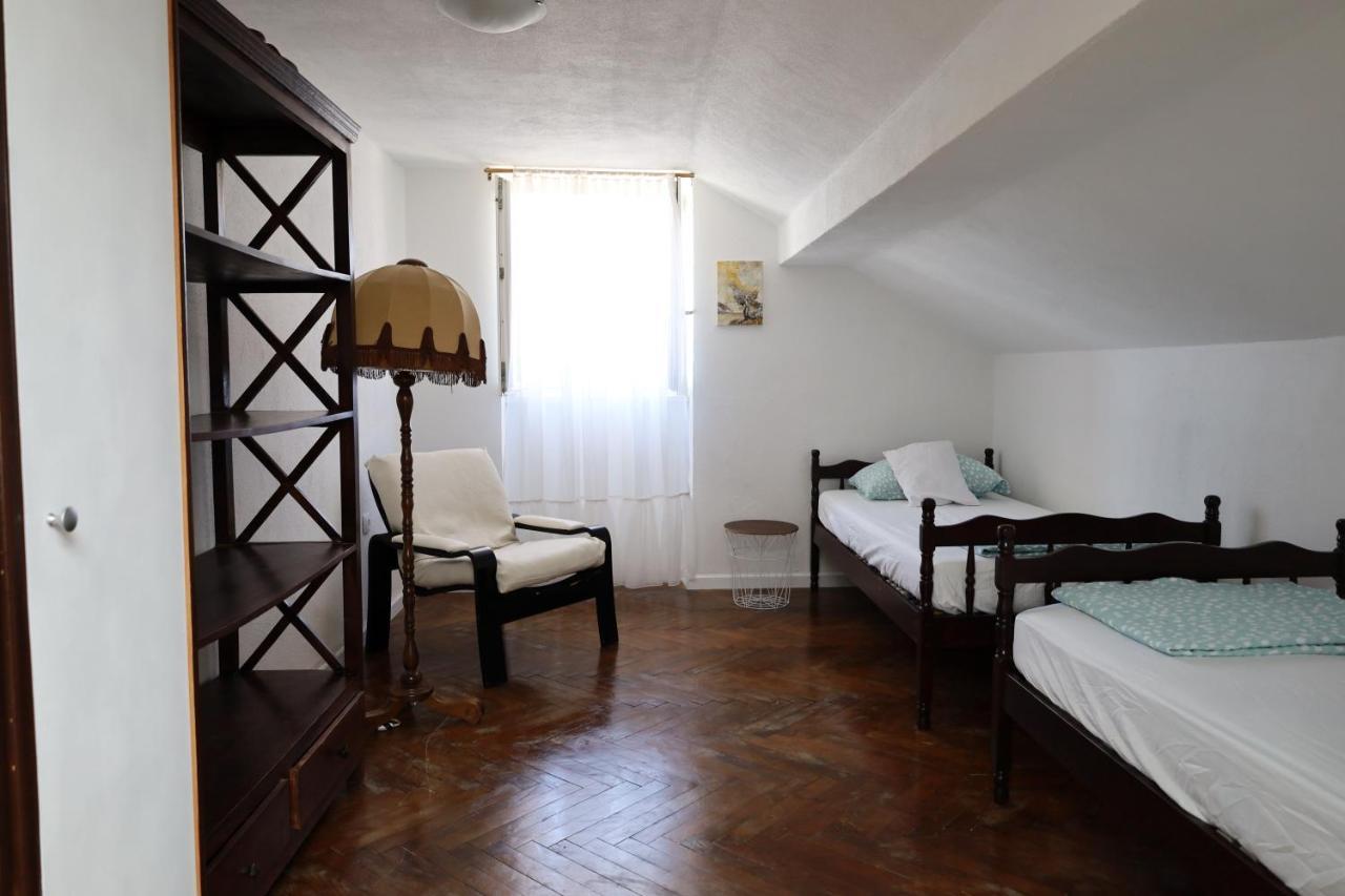 Apartman Dajana Supetar Exteriör bild