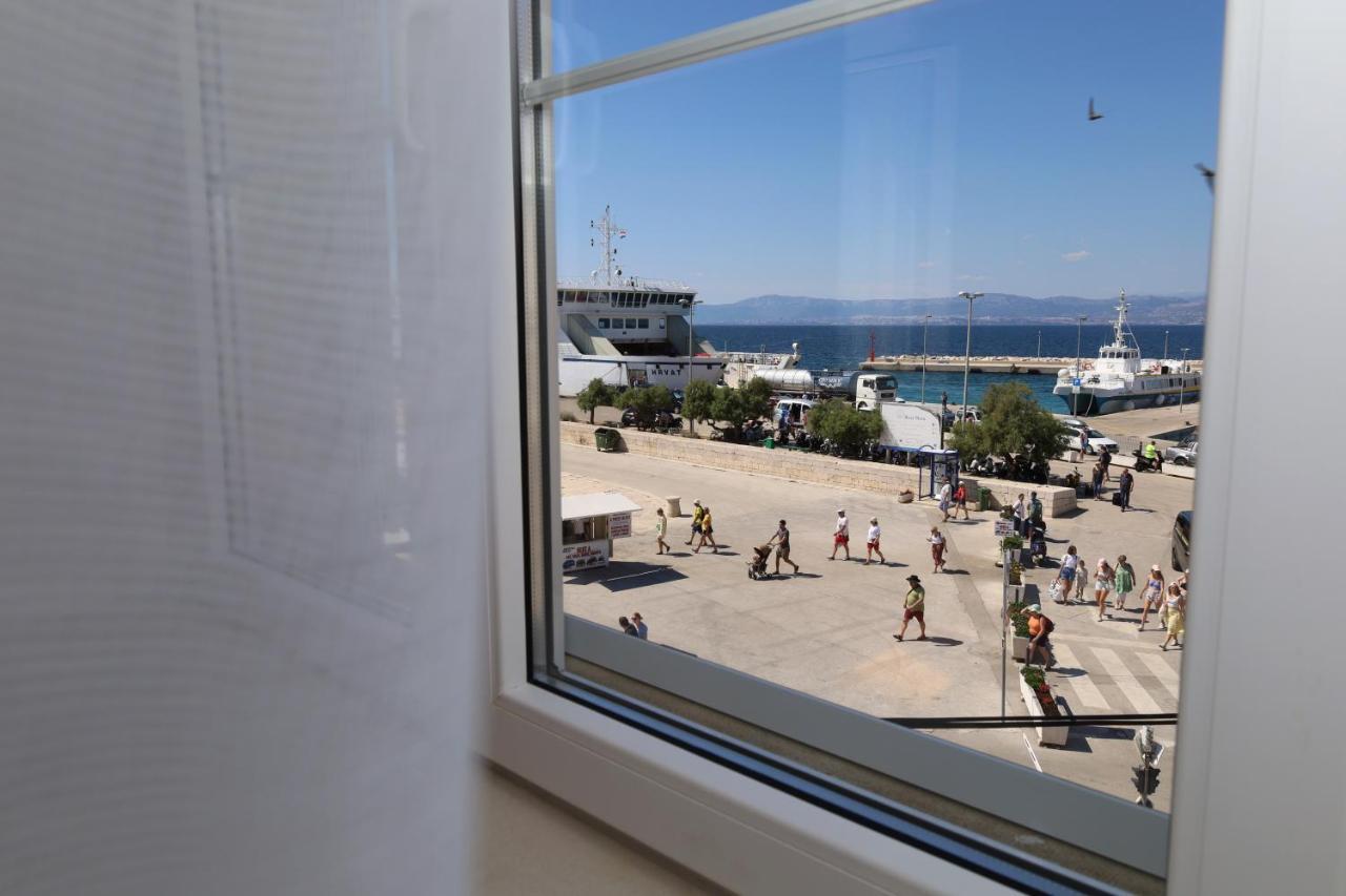 Apartman Dajana Supetar Exteriör bild