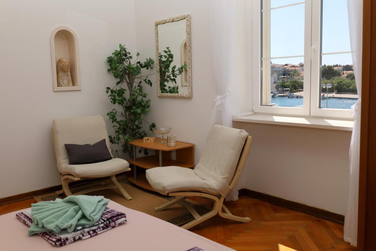 Apartman Dajana Supetar Exteriör bild